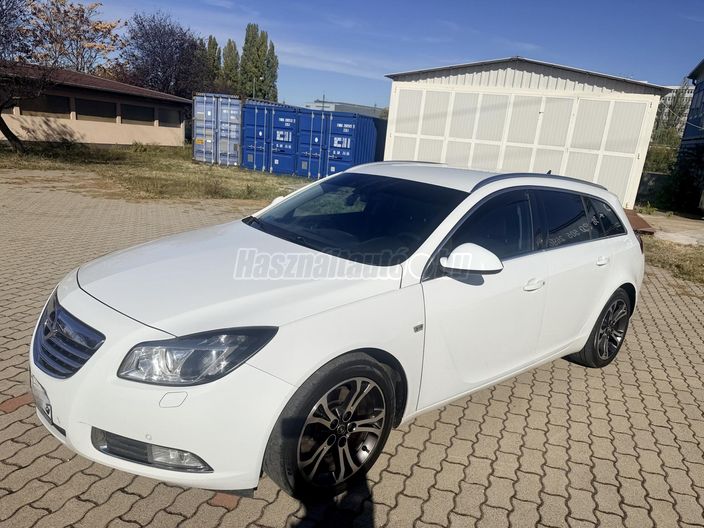 OPEL INSIGNIA Sports Tourer 2.0 CDTI Edition