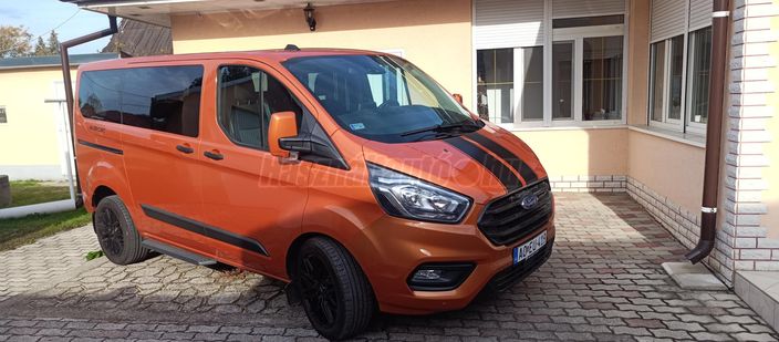 FORD TRANSIT Tourneo Custom 2.0 TDCi 320 L1H1 Titanium (9 személyes )