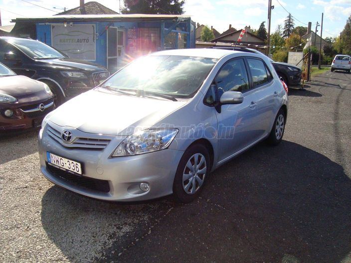 TOYOTA AURIS 1.4 D-4D Active