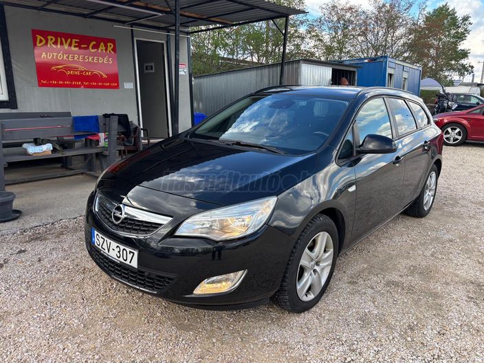 OPEL ASTRA J Sports Tourer 1.7 CDTI Sport