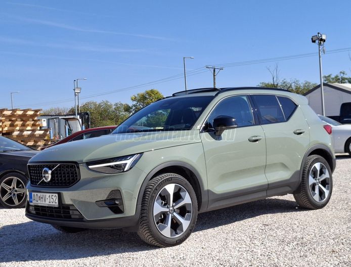 VOLVO XC40 2.0 [B3] MHEV Ultra Dark DCT