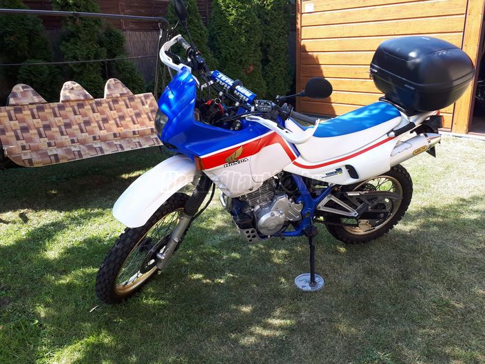 HONDA NX 650 DOMINATOR