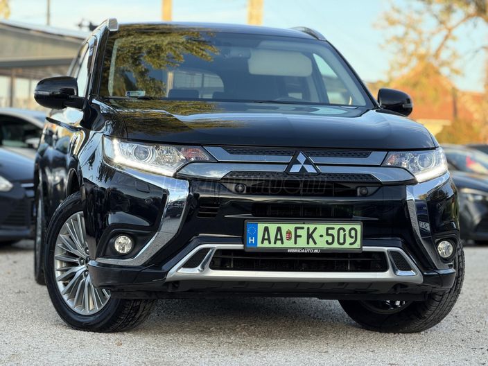 MITSUBISHI OUTLANDER 2.4 PHEV Elegance 4WD CVT