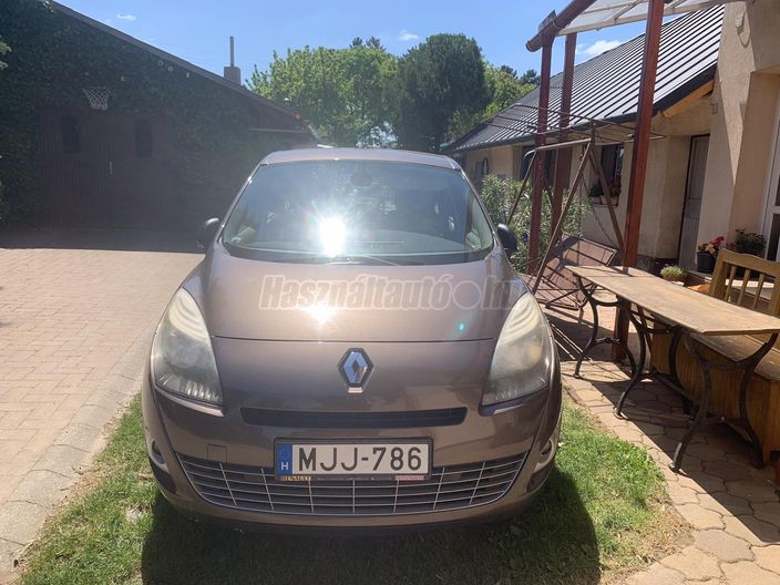 RENAULT SCENIC Grand Scénic 1.5 dCi Dynamique