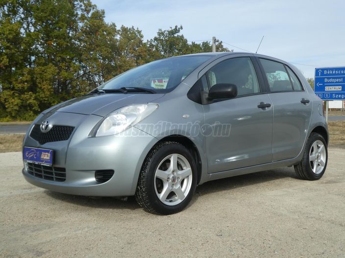 TOYOTA YARIS 1.0 Ice