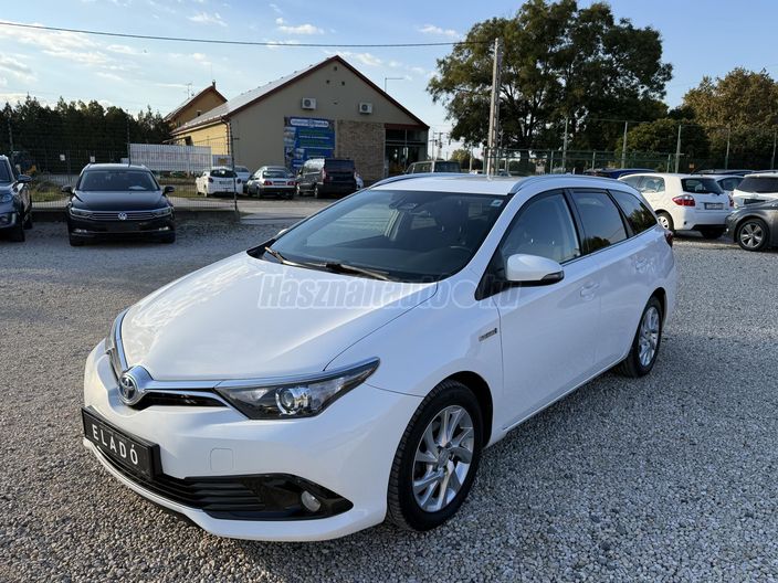 TOYOTA AURIS Touring Sports 1.8 HSD Live Plus (Automata)