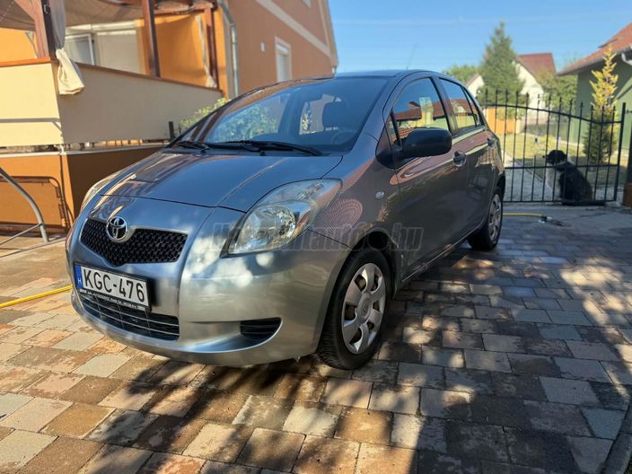 TOYOTA YARIS 1.3 Sol AC