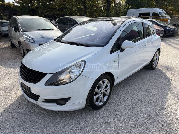 OPEL CORSA D 1.4 Sport