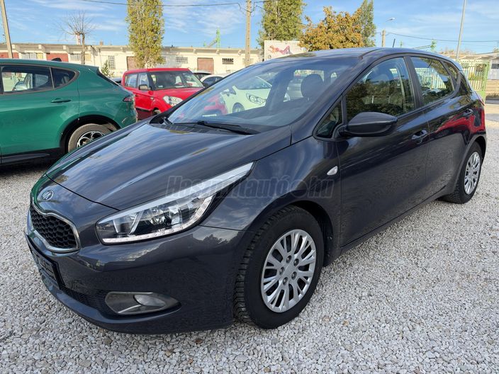 KIA CEE'D 1.4 CVVT FIFA Limited