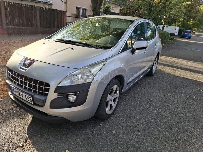 PEUGEOT 3008 1.6 HDi Confort Pack