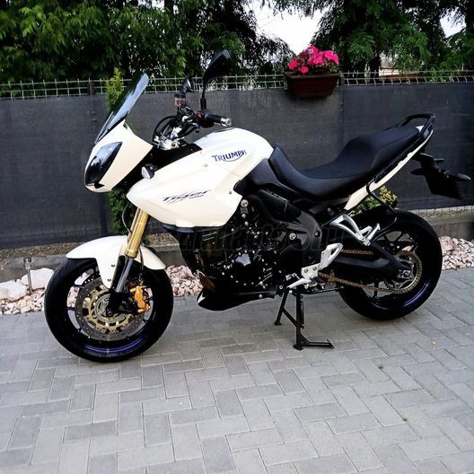 TRIUMPH TIGER 1050 ABS