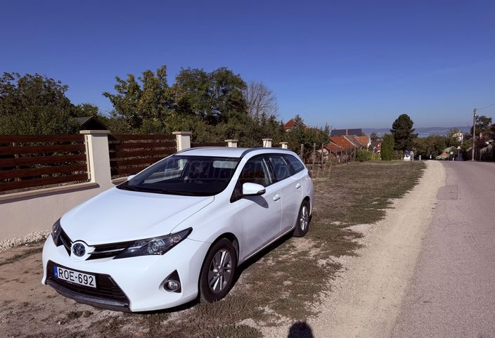 TOYOTA AURIS Touring Sports 1.8 HSD Active (Automata)