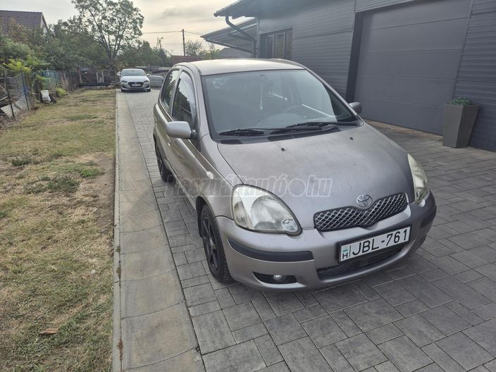TOYOTA YARIS 1.4 D-4D Blue