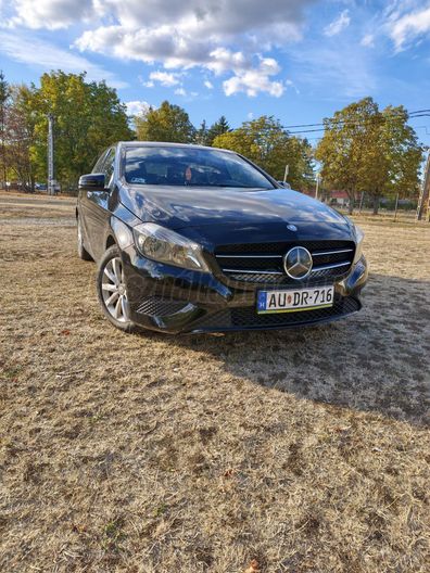 MERCEDES-BENZ A 180 (BlueEFFICIENCY) Urban