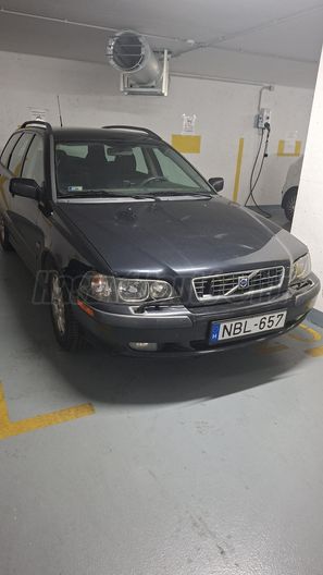 VOLVO V40 1.9 D