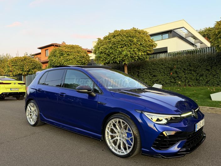 VOLKSWAGEN GOLF VIII 2.0 TSI R DSG 4Motion