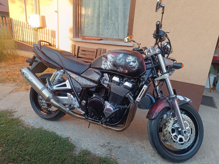 SUZUKI GSX 1400