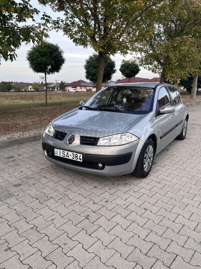 RENAULT MEGANE 1.4 Authentique