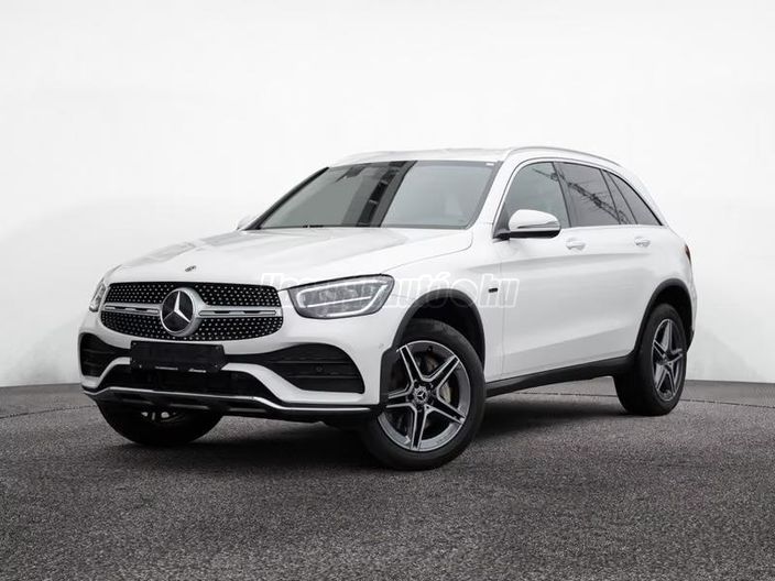 MERCEDES-BENZ GLC 300 e 4Matic 9G-TRONIC Plug-in hybrid