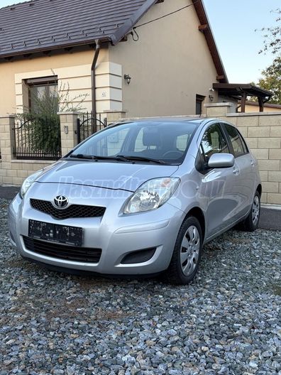 TOYOTA YARIS 1.0