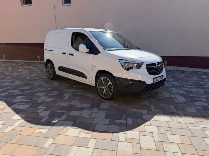 OPEL COMBO Cargo 1.5 DTH L1H1 2.0t Dynamic Start&Stop (3 személyes )