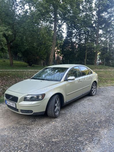 VOLVO S40 2.0 D Summum