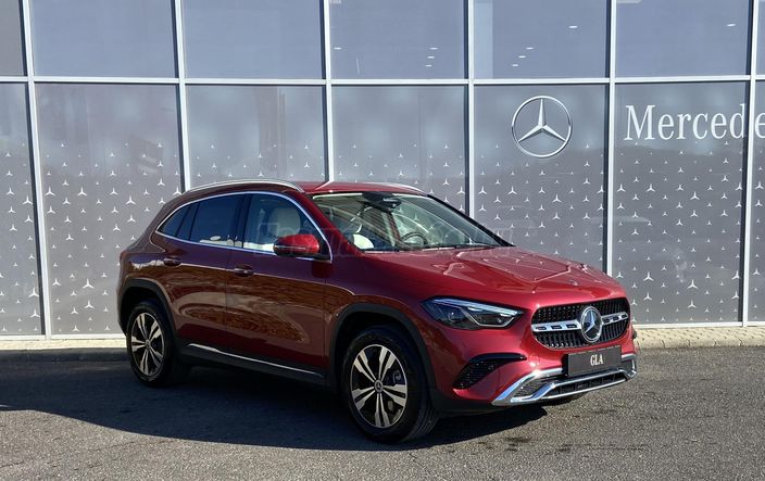MERCEDES-BENZ GLA 200 d 8G-DCT