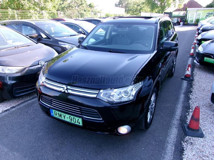 MITSUBISHI OUTLANDER 2.0 PHEV Intense Plus 4WD CVT