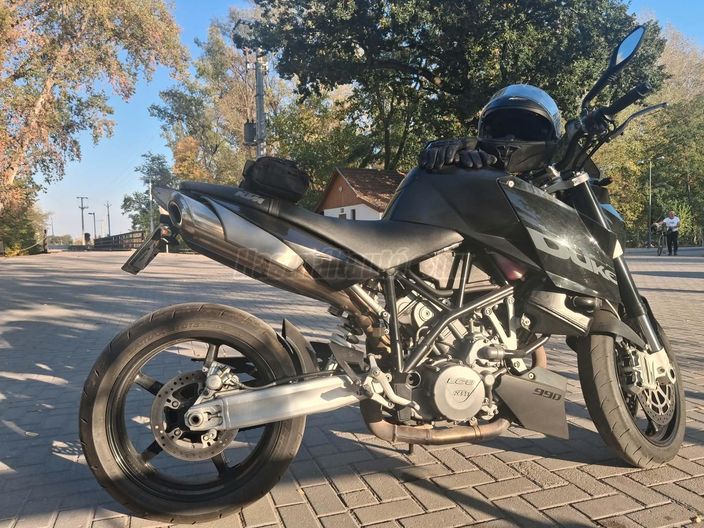 KTM 990 SUPER DUKE