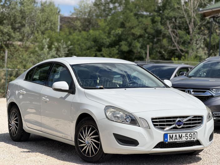 VOLVO S60 1.6 [T3] Kinetic