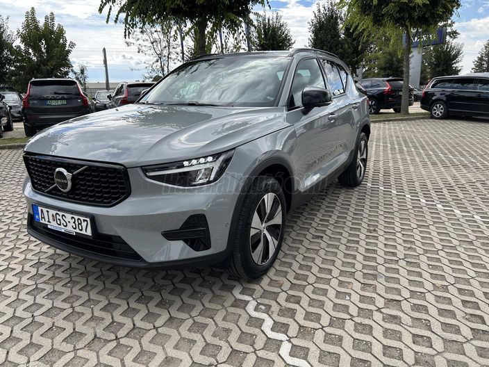 VOLVO XC40 2.0 [B4] MHEV Plus Dark DCT