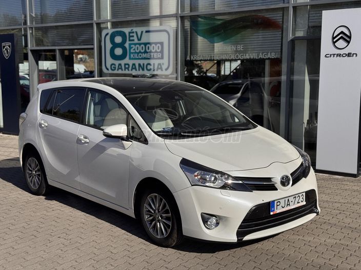 TOYOTA VERSO 1.6 D-4D Executive Skyview [7 személy]