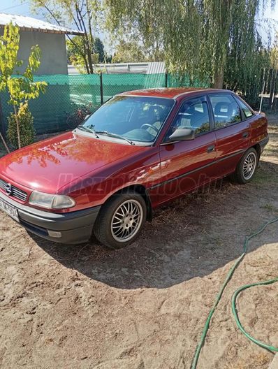 OPEL ASTRA F 1.4 16V GL Plus