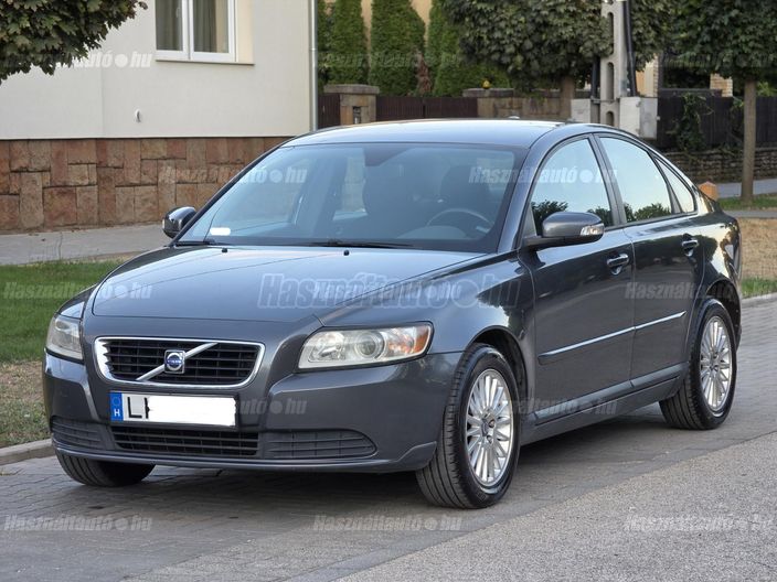 VOLVO S40 1.6 Momentum