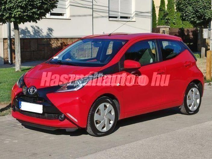 TOYOTA AYGO 1.0 x-play (Automata)