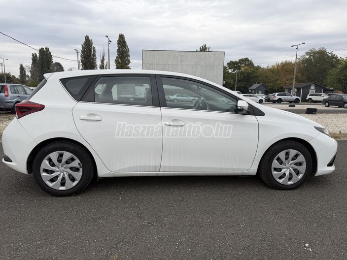 TOYOTA AURIS 1.6 D-4D Active