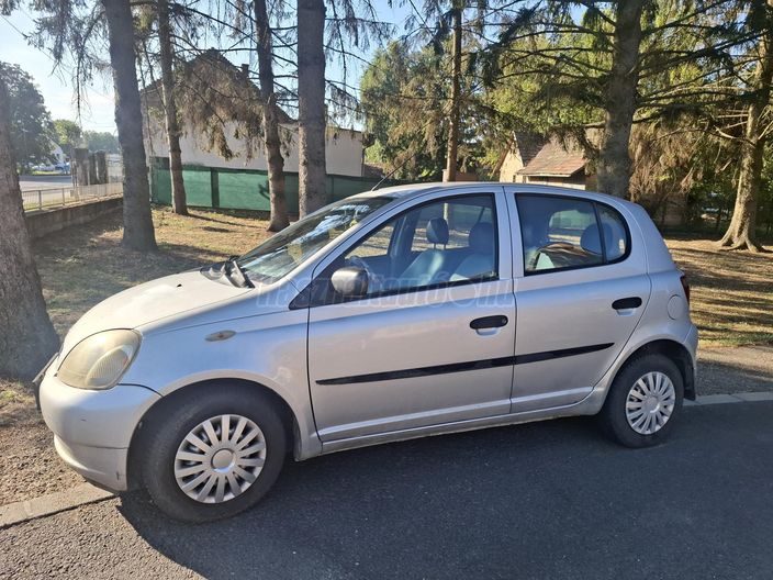 TOYOTA YARIS 1.0