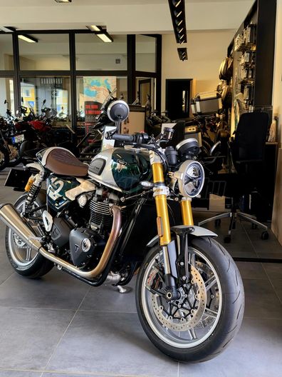 TRIUMPH SPEED TWIN