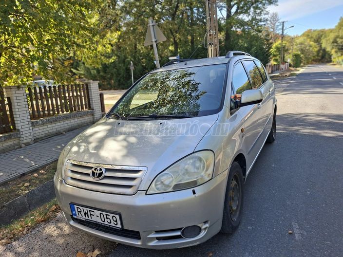 TOYOTA AVENSIS VERSO 2.0 D-4D