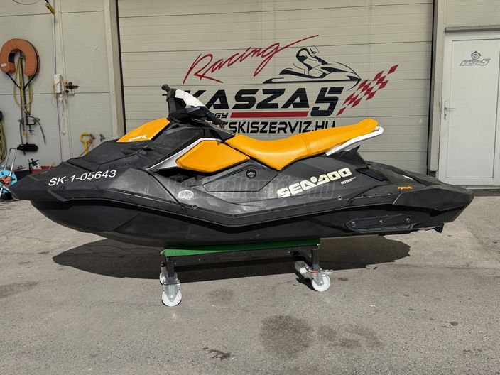 SEA-DOO Spark 3 személyes Szlovák Hajólevéllel