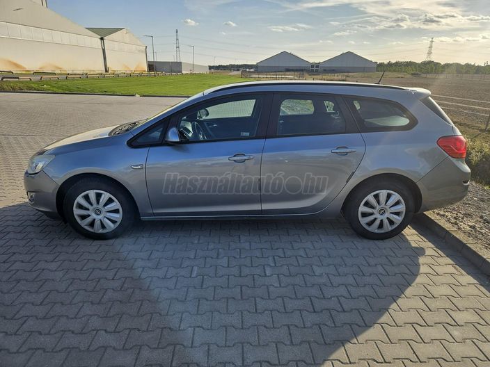 OPEL ASTRA J Sports Tourer 1.4 T Enjoy