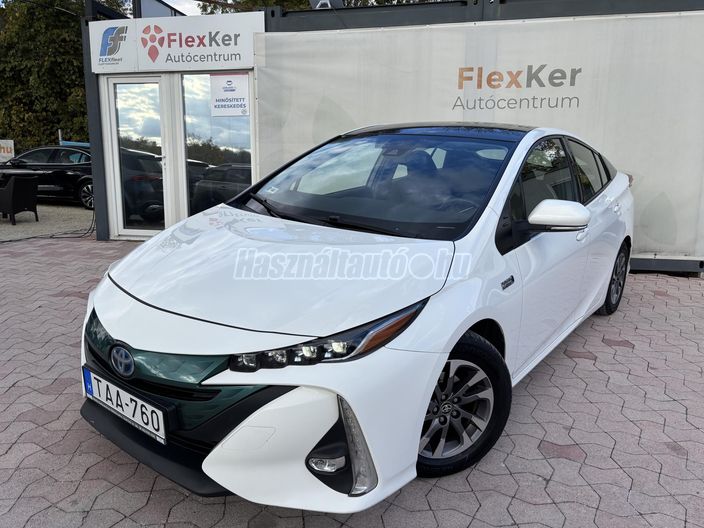 TOYOTA PRIUS PLUG-IN 1.8 PHV Executive + Solar e-CVT