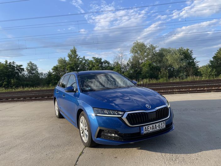 SKODA OCTAVIA Combi 1.5 TSI ACT Style