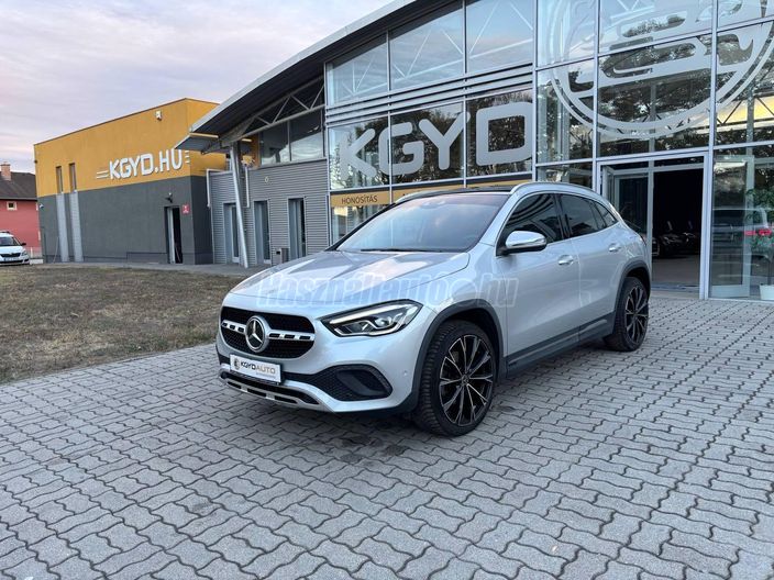 MERCEDES-BENZ GLA 220 d Progressive Line 8G-DCT