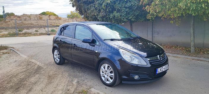 OPEL CORSA D 1.4 Cosmo