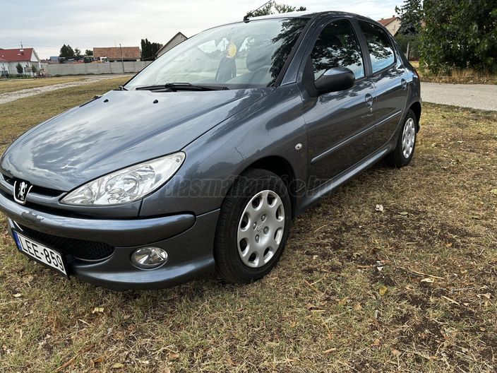 PEUGEOT 206 1.4 Trendy Plus