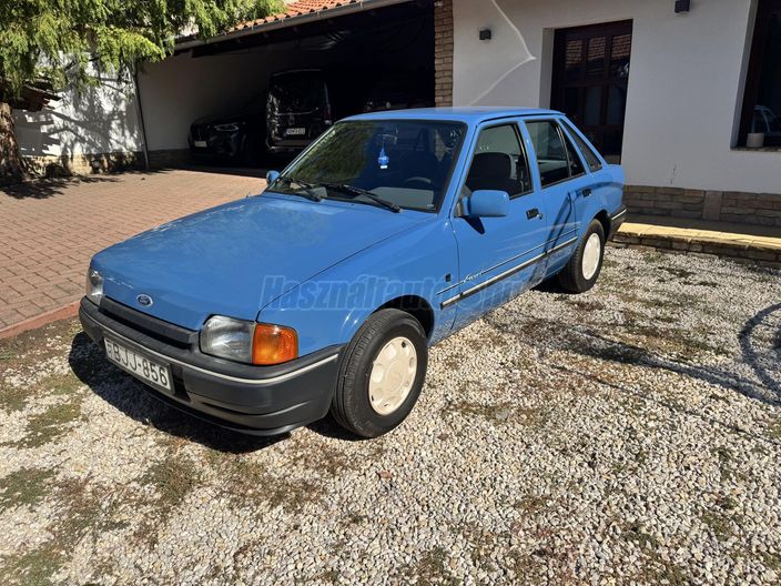 FORD ESCORT CL