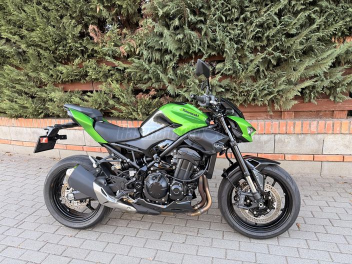 KAWASAKI Z 900