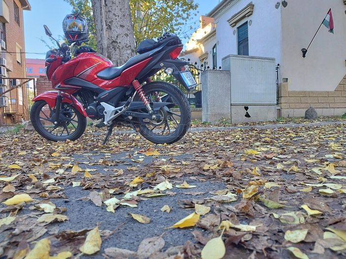 HONDA CB 125 F