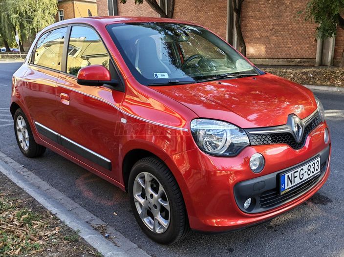 RENAULT TWINGO 1.0 SCe Intens